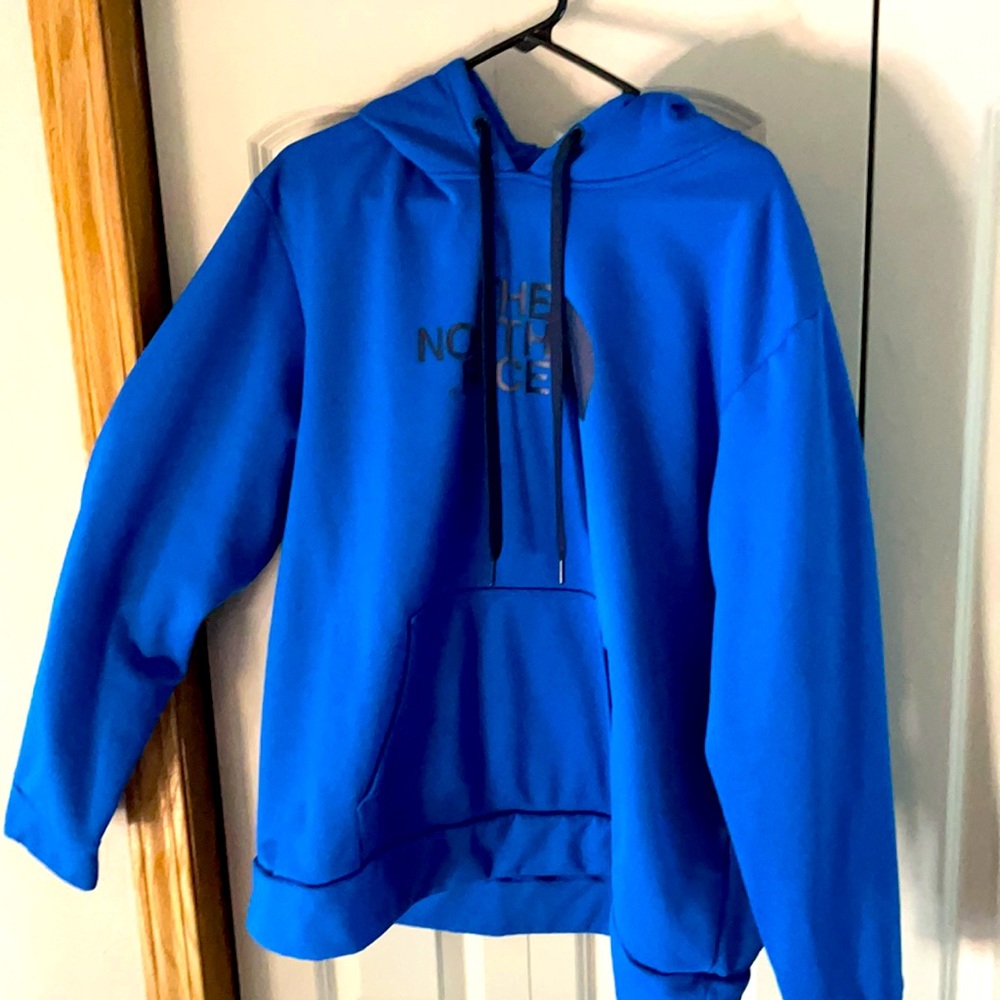 Nice north face xxl hoodie.  Great shape